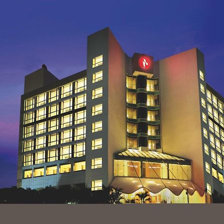 Ramada by Wyndham Navi Mumbai Hotel Bagian luar foto
