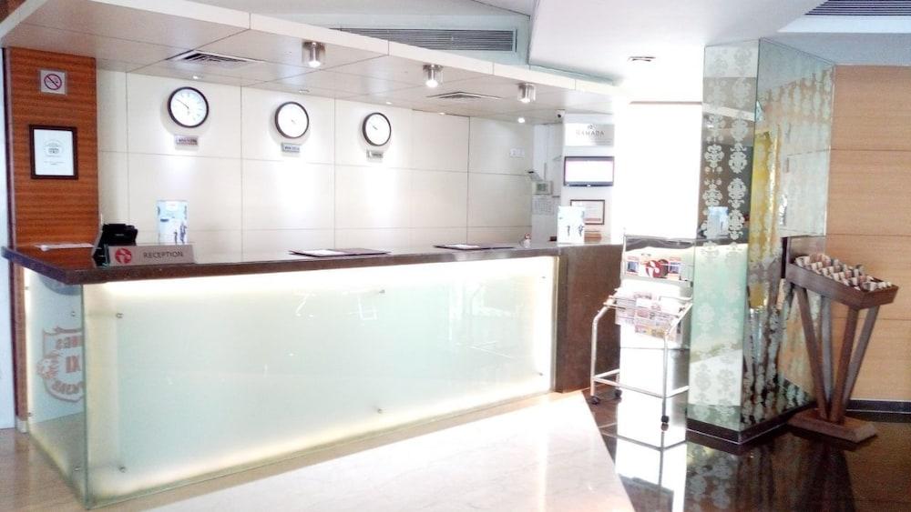 Ramada by Wyndham Navi Mumbai Hotel Bagian luar foto