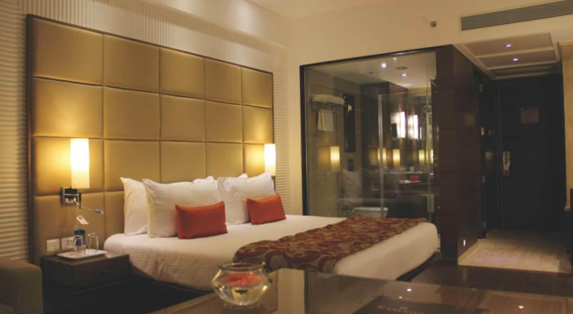 Ramada by Wyndham Navi Mumbai Hotel Bagian luar foto