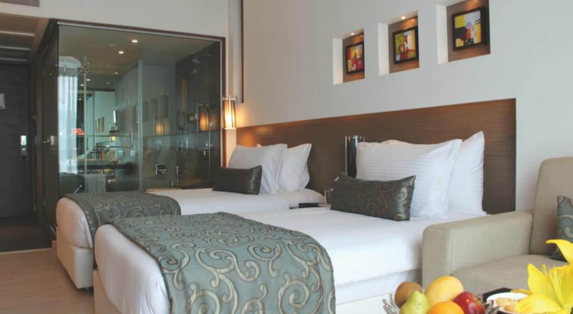 Ramada by Wyndham Navi Mumbai Hotel Bagian luar foto