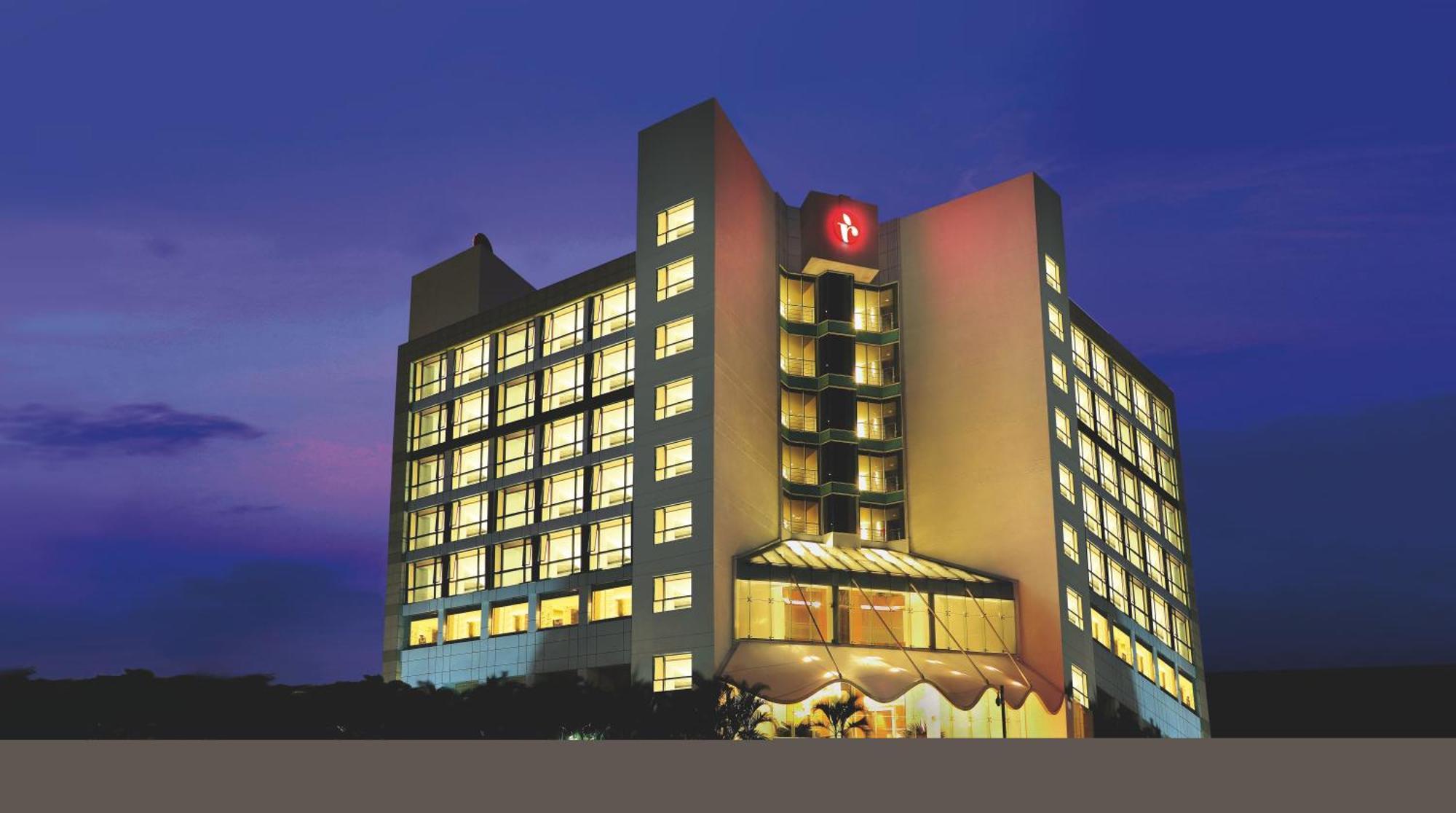 Ramada by Wyndham Navi Mumbai Hotel Bagian luar foto