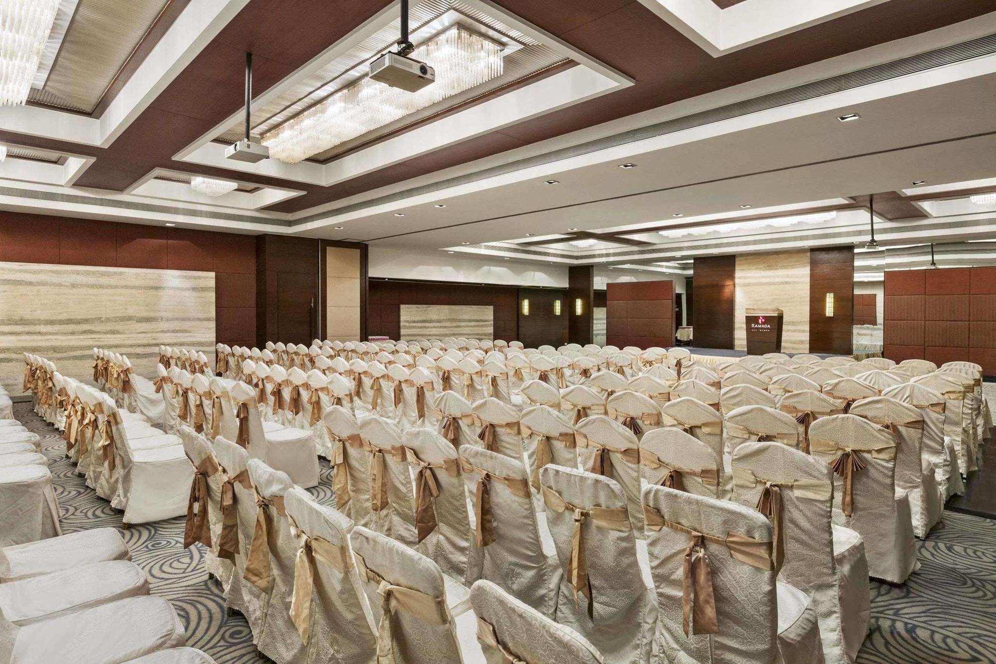 Ramada by Wyndham Navi Mumbai Hotel Bagian luar foto