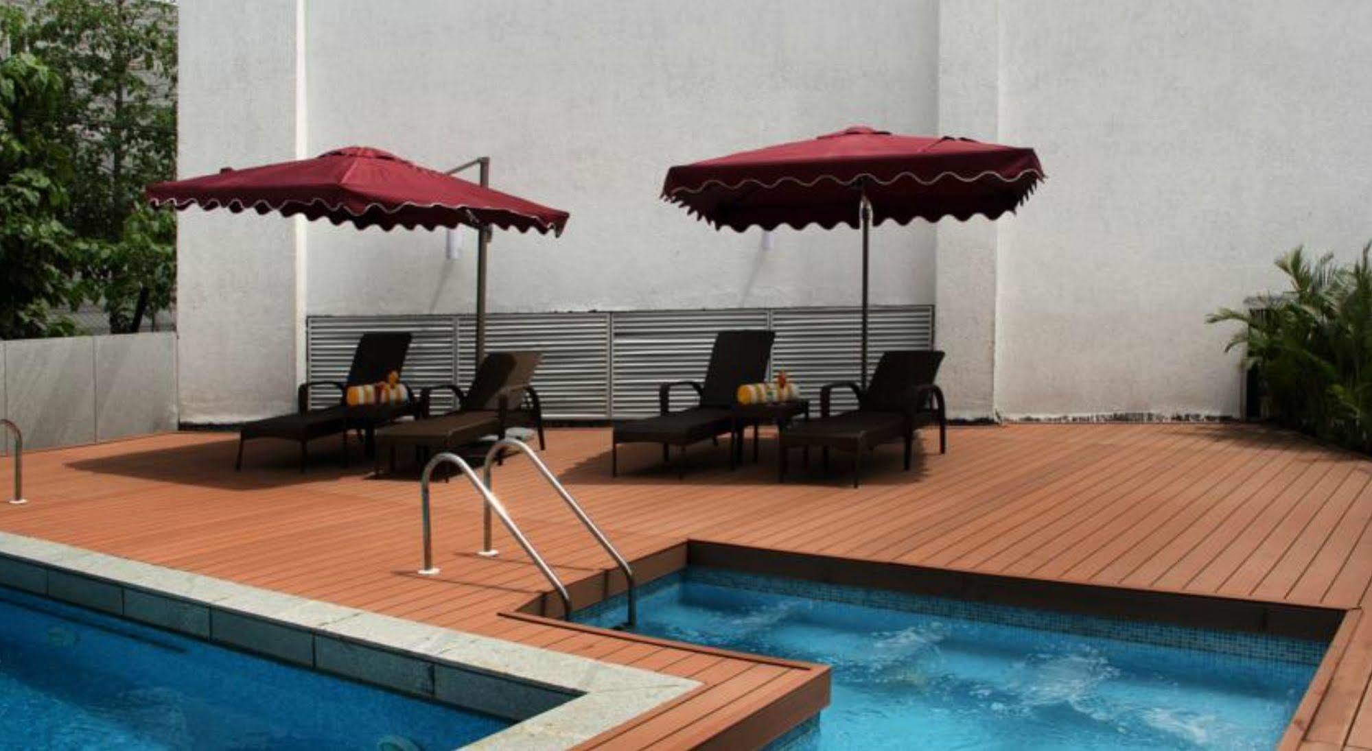 Ramada by Wyndham Navi Mumbai Hotel Bagian luar foto